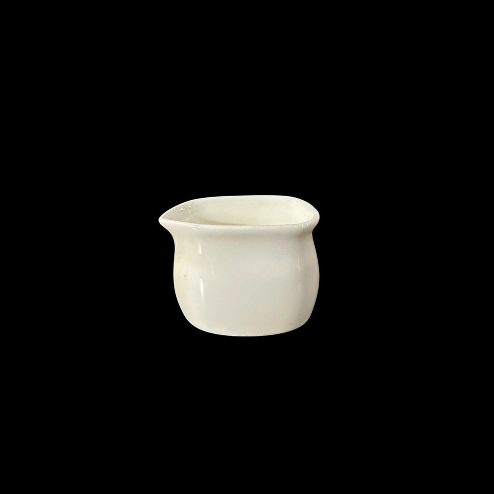 Varick Alpha-Ceram White Porcelain Mini Creamer Pitcher Restaurant Ware 2.5"